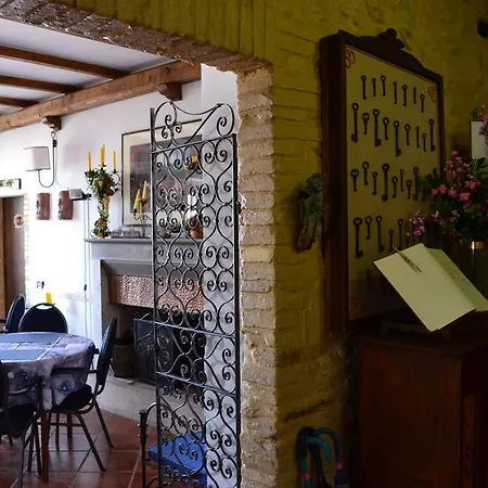 Il Palazzetto Dei Conti Ancajani ホテル