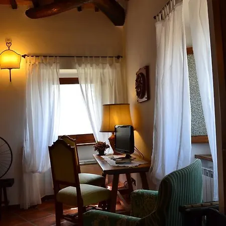 Il Palazzetto Dei Conti Ancajani ホテル Montecchio