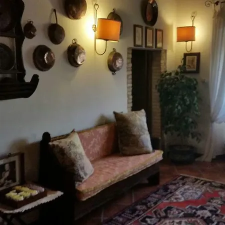 Il Palazzetto Dei Conti Ancajani ホテル 3*