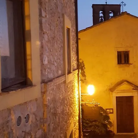 Il Palazzetto Dei Conti Ancajani Montecchio