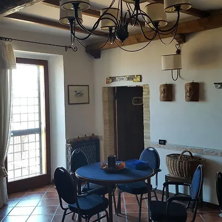 ホテル Il Palazzetto Dei Conti Ancajani Montecchio